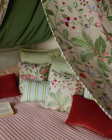 Manuel Canovas Spring Collection 2025